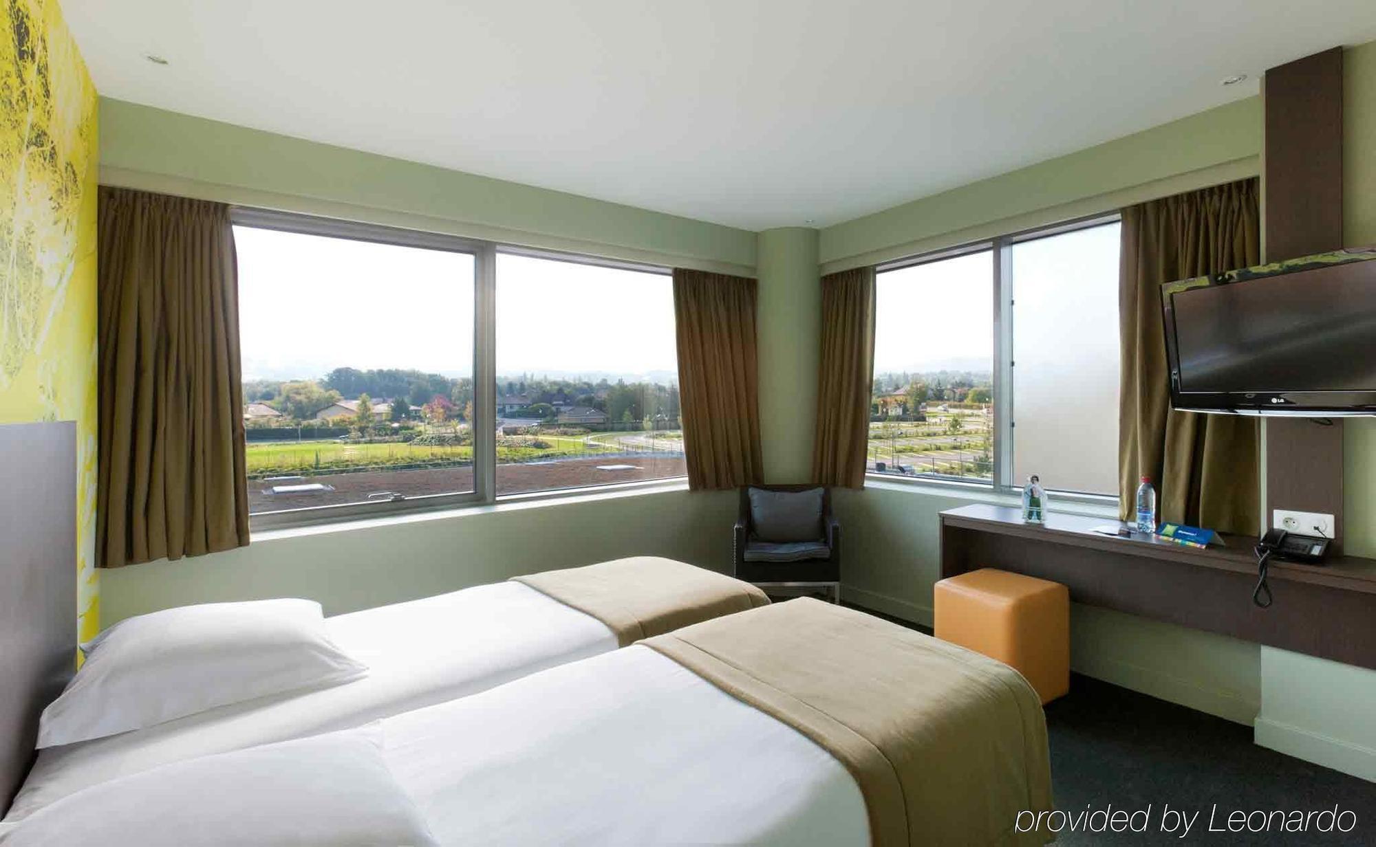 Ibis Styles Saint Julien En Genevois Vitam Neydens Habitación foto